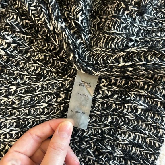 Women’s Oversized Soft Surroundings Black & White Knit Shawl Sweater One Size - Picture 11 of 14